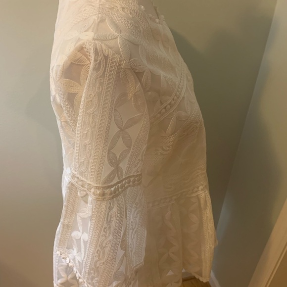 Chic-wish white lined sheer lace top, size M - Picture 5 of 5